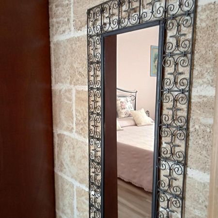 Oniro Specchia Bed & Breakfast Bagian luar foto