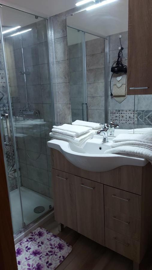 Oniro Specchia Bed & Breakfast Bagian luar foto